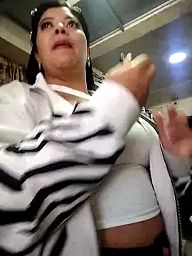 EmilyWeston – webcam model profile photo Image 12