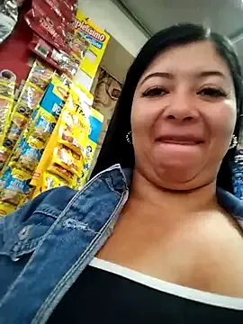 EmilyWeston – webcam model profile photo Image 6