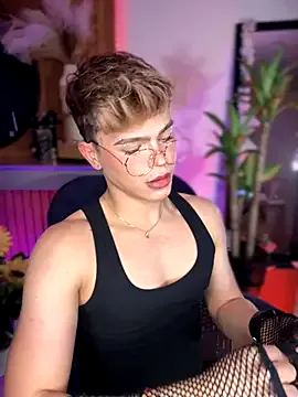 AishaNowak – webcam model profile photo Image 12