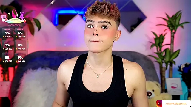 AishaNowak – webcam model profile photo Image 6