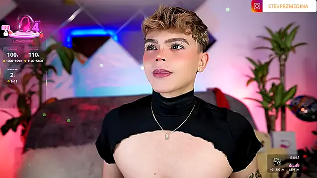 AishaNowak – webcam model profile photo Image 8