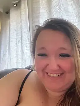 CheerryX – webcam model profile photo Image 2