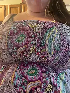 CheerryX – webcam model profile photo Image 3