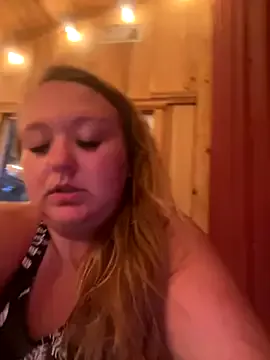 CheerryX – webcam model profile photo Image 8