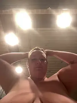 CheerryX – webcam model profile photo Image 9