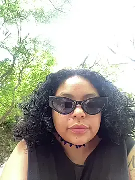 bathory_vamps – webcam model profile photo Image 11