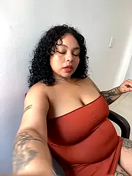 bathory_vamps – webcam model profile photo Image 15