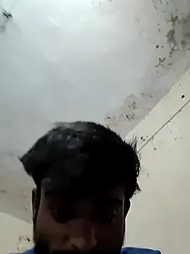 AmyBelmontt – webcam model profile photo Image 3