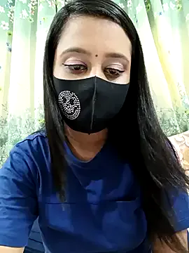 AmyBelmontt – webcam model profile photo Image 10