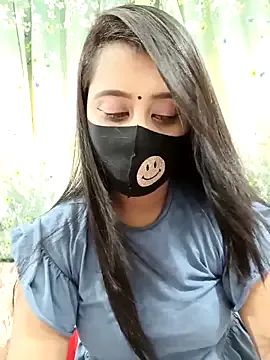 AmyBelmontt – webcam model profile photo Image 14