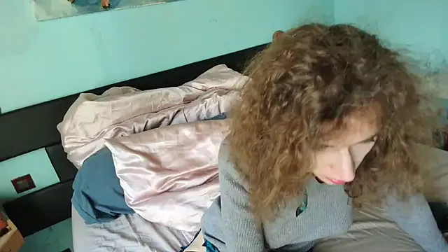 Noya – webcam model profile photo Image 14