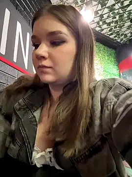 alanna_Micheles – webcam model profile photo Image 11