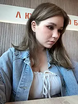 alanna_Micheles – webcam model profile photo Image 8