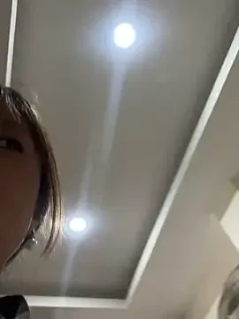 SophieBlaake – webcam model profile photo Image 2