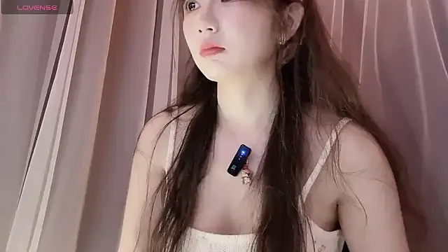 magic_rousse – webcam model profile photo Image 3