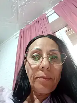 ThickyMinajxx – webcam model profile photo Image 8