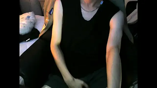 Noya – webcam model profile photo Image 5