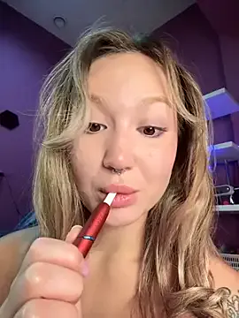 NikkyDangerr – webcam model profile photo Image 4