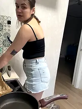 rapunzel069 – webcam model profile photo Image 4