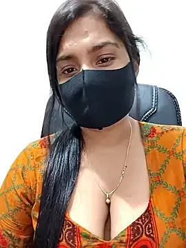 SienaCruz – webcam model profile photo Image 6