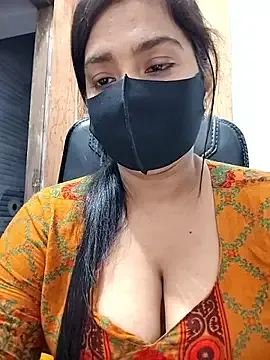 SienaCruz – webcam model profile photo Image 9