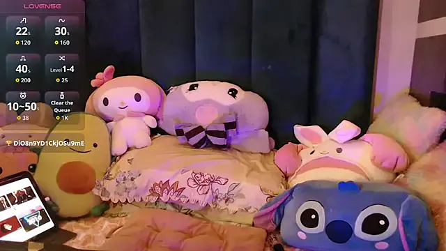 NaughtyNinaX – webcam model profile photo Image 14