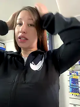 CassieGil – webcam model profile photo Image 18