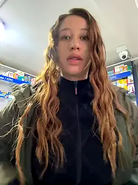 CassieGil – webcam model profile photo Image 6