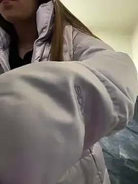 CassieGil – webcam model profile photo Image 8