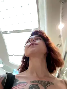 IsabelaJohnson – webcam model profile photo Image 3