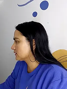 KaraNoir – webcam model profile photo Image 10