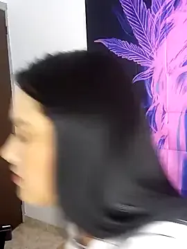 KaraNoir – webcam model profile photo Image 12