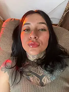 EvaDiamondXX – webcam model profile photo Image 8