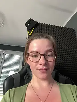 SophieBlaake – webcam model profile photo Image 13