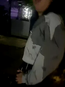 CassieGil – webcam model profile photo Image 4