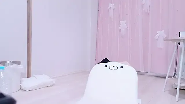 magic_rousse – webcam model profile photo Image 13