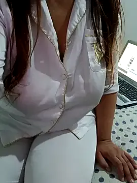 Astergray21 – webcam model profile photo Image 16