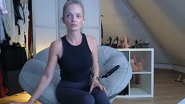 GreciaMorgan – webcam model profile photo Image 12