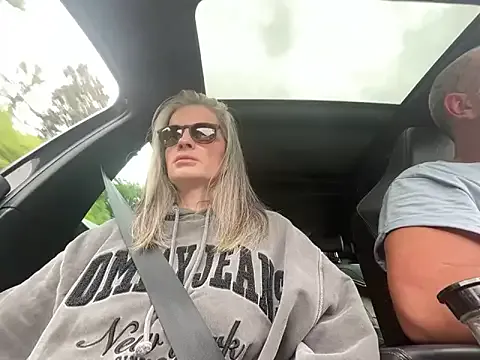 GreciaMorgan – webcam model profile photo Image 2