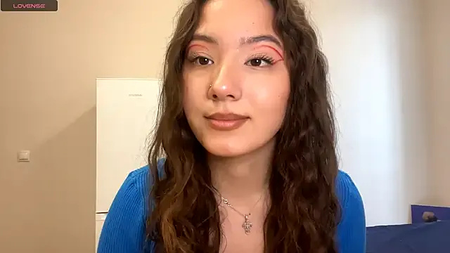 AmyBelmontt – webcam model profile photo Image 12