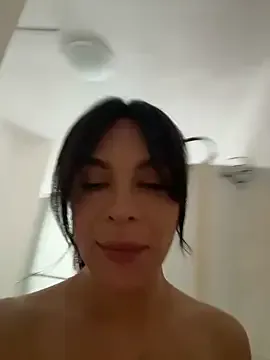 Alikams – webcam model profile photo Image 9