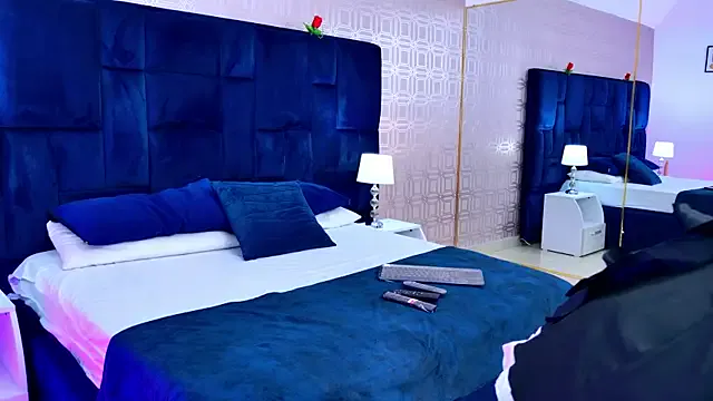 GoodGlamorGirl – webcam model profile photo Image 4