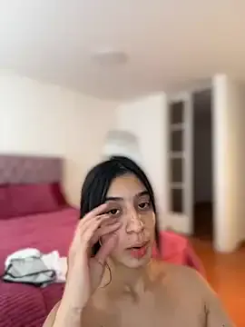 SeleneCastle – webcam model profile photo Image 2