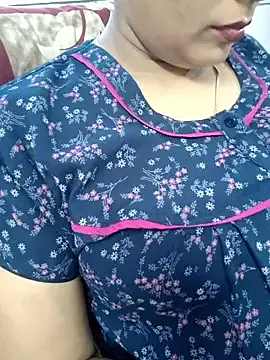 SofiaJoy – webcam model profile photo Image 13