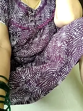 SofiaJoy – webcam model profile photo Image 3