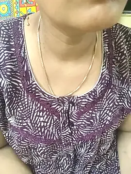 SofiaJoy – webcam model profile photo Image 5