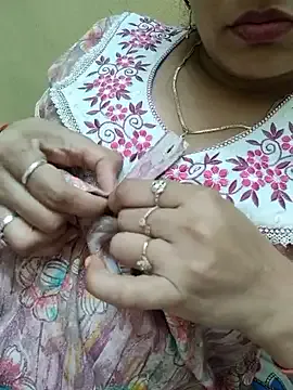 SofiaJoy – webcam model profile photo Image 8