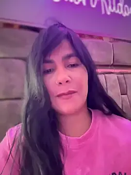 AmyBelmontt – webcam model profile photo Image 12