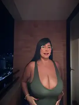 AmyBelmontt – webcam model profile photo Image 18