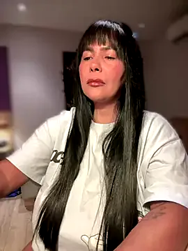 AmyBelmontt – webcam model profile photo Image 6